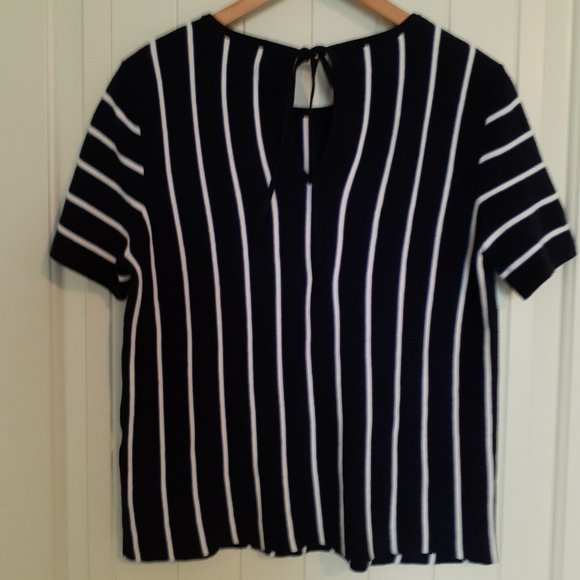 Banana Republic Striped Short Sleeve Sweater Keyhole Back Navy Blue Size M - Picture 2 of 9